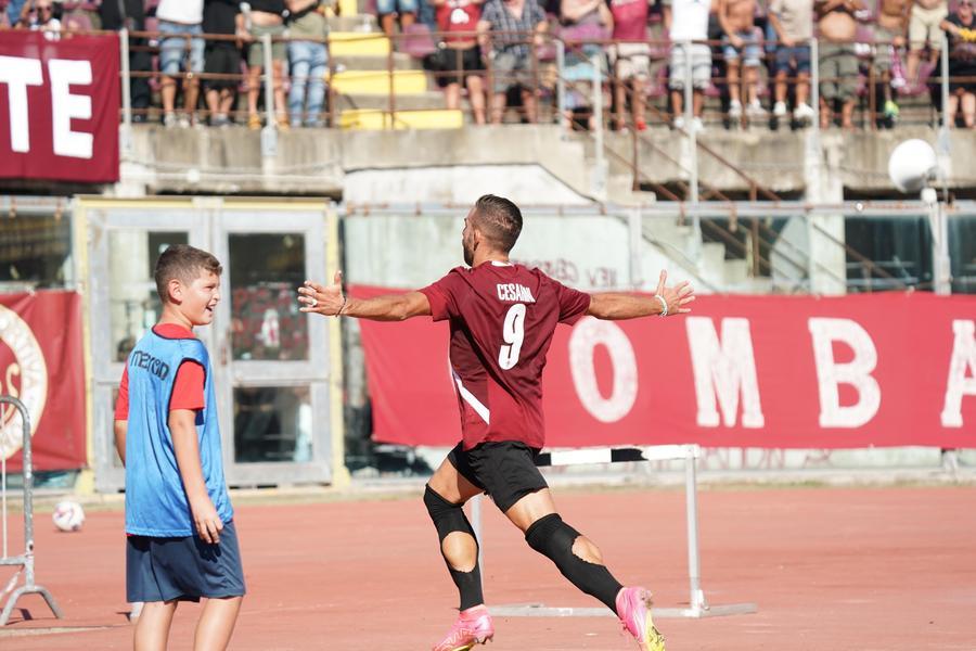 Livorno, è sempre zona Cesarini: «Segnare e stare in testa mi fa godere. E che emozione il primo gol sotto la Nord»