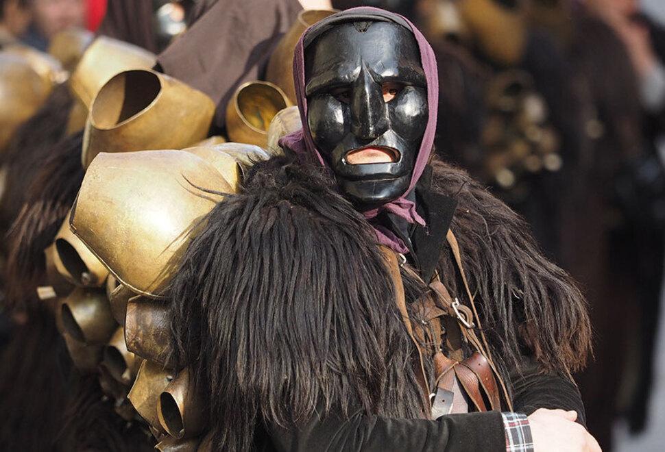 L’isola sfila a Barcellona: al via la spedizione dei 500