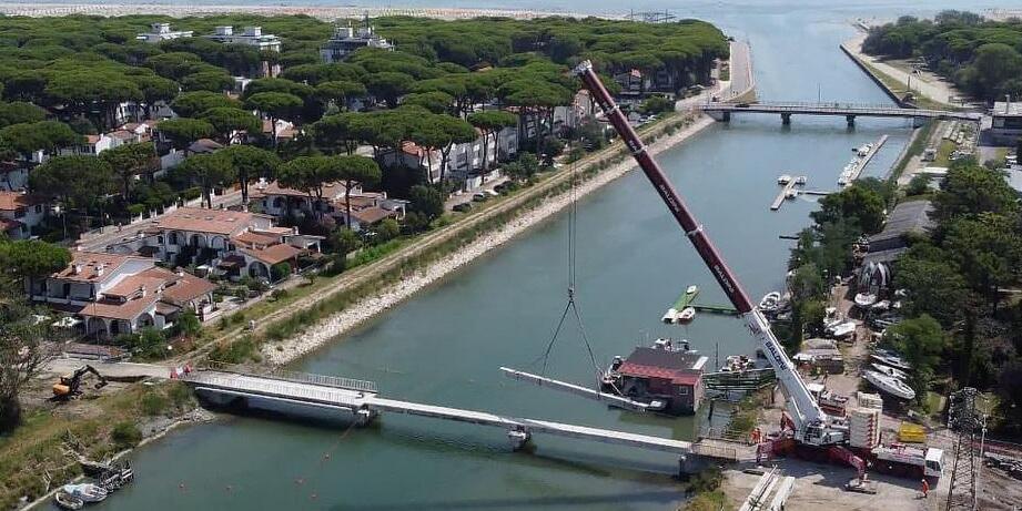 Lido Spina, altri 770mila euro per il ponte. Il Pd punta i piedi: «Inammissibile»