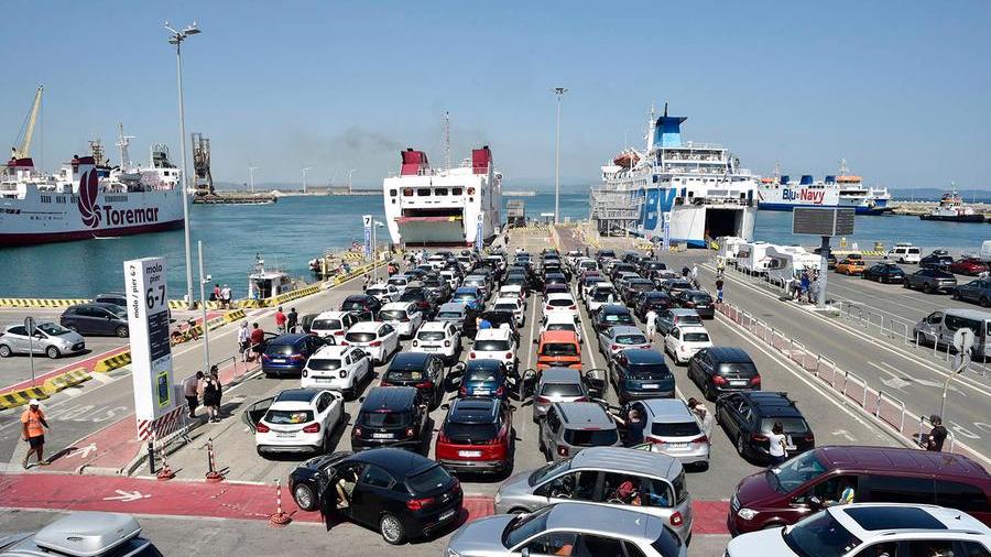 Piombino prova ad andare oltre l’acciaio, lo scalo a caccia di nuovi mercati