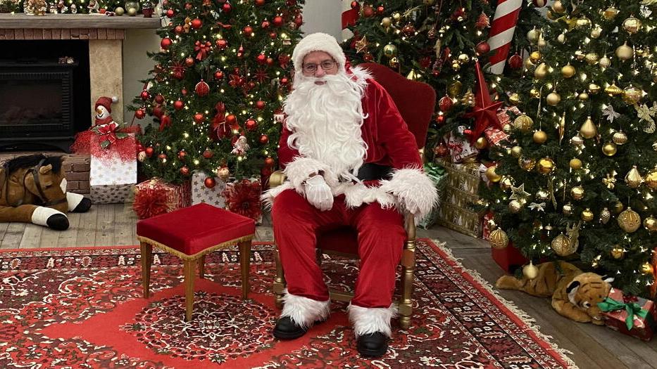 Livorno, lo storico Babbo Natale cerca un vice: «In caso di emergenze serve una spalla»