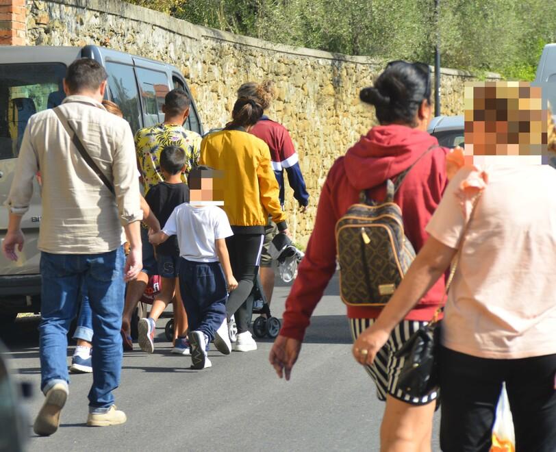 Firenze, gli sgomberati all’ex convento: «Il salario non basta per la casa, obbligati ad occupare»