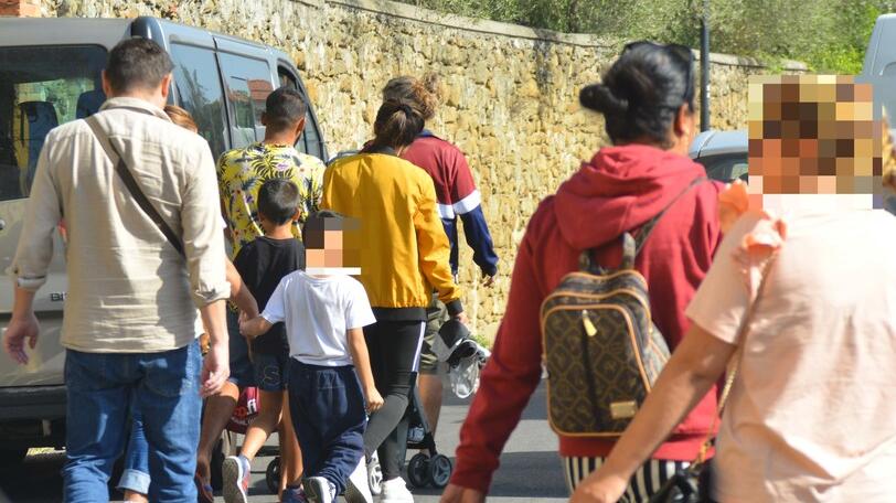 Firenze, gli sgomberati all’ex convento: «Il salario non basta per la casa, obbligati ad occupare»