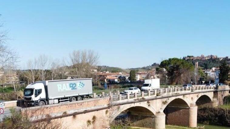 Certaldo, Ponte sull’Elsa. Lavori “bloccati” dallo studio sui mezzi pesanti