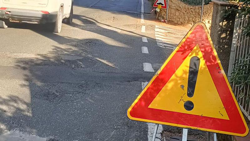 Rosignano, via Lungomonte a rischio: troppe buche sull’asfalto