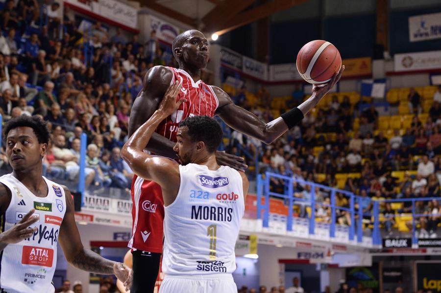 Unahotels, un esordio da sogno