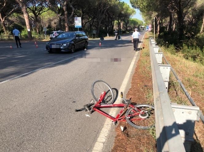 Marina di Grosseto: ciclista gravissimo. Lo schianto con l’auto di una famiglia tedesca in vacanza