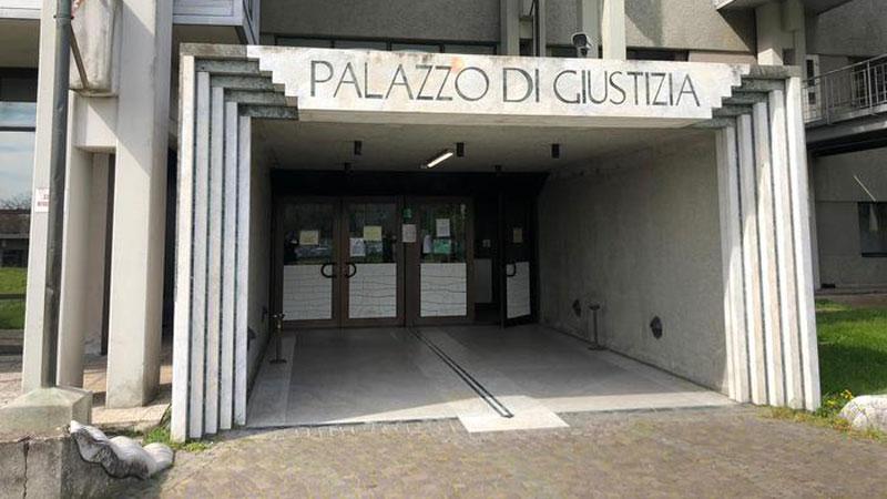 Prato, il nonno molestò tre nipotine. In passato aveva molestato anche sua figlia: condanna pesante