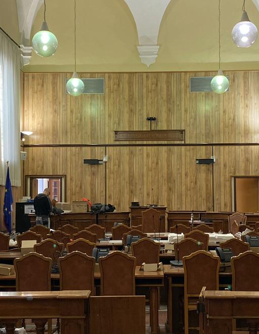 Ferrara, la testimonianza in aula: «Io violentata nel deserto»