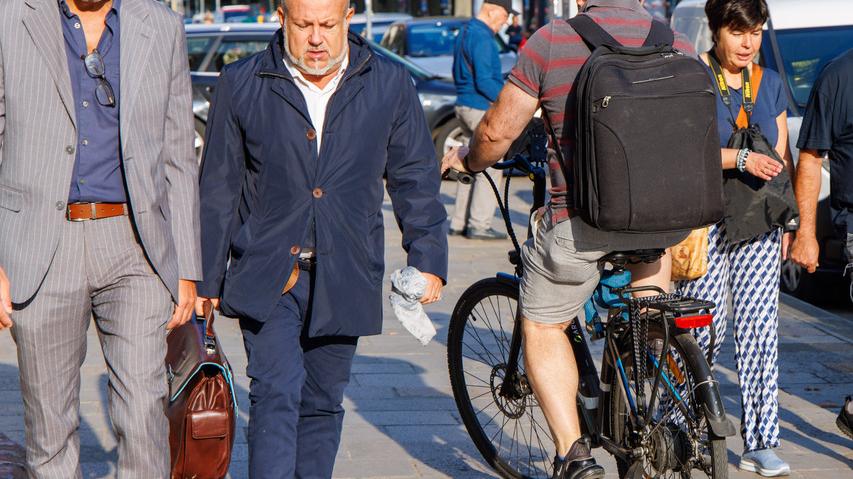 Ferrara, marciapiedi dei ciclisti: «In Cavour ci sfrecciano accanto incuranti»