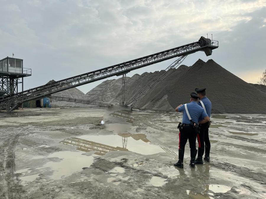 Muore Nella Cava Schiacciato Da Un Trattore Gazzetta Di Reggio