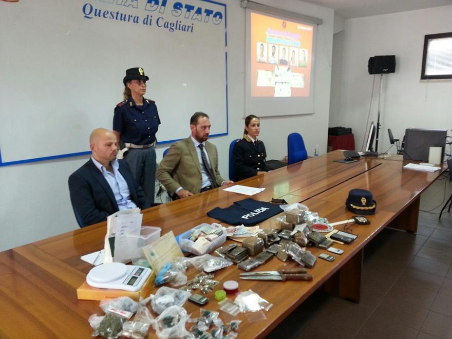 Banda di ventenni spacciava droga davanti alla chiesa: in cella 