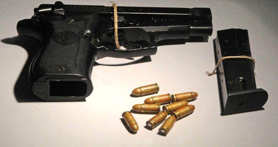 
	Una pistola Beretta simile a quella sequestrata (foto d'archivio)

