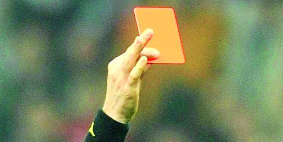 Offese all’arbitro, maxi squalifica: 14 giornate di stop a un giocatore