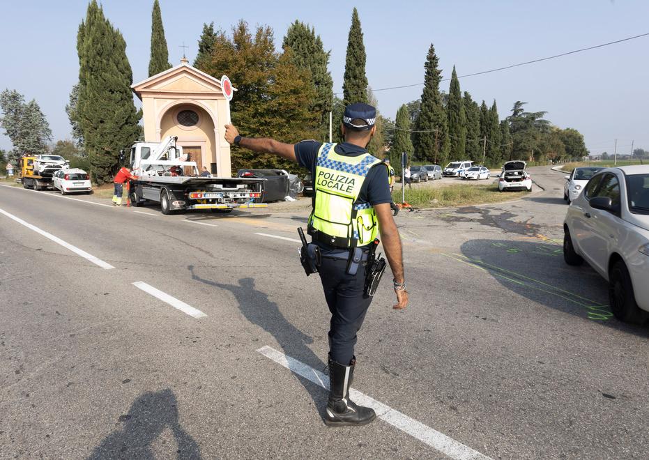 Castelvetro. Incrocio della chiesetta nel mirino dopo l'incidente: la Provincia riflette sulle modifiche<br>
