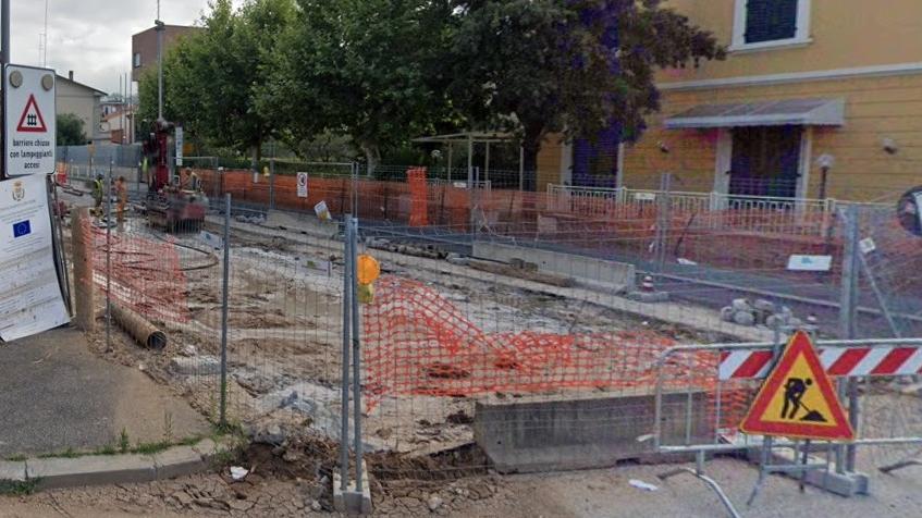 Il cantiere per la messa in sicurezza del fosso tombato del rio Salsero in via Tripoli