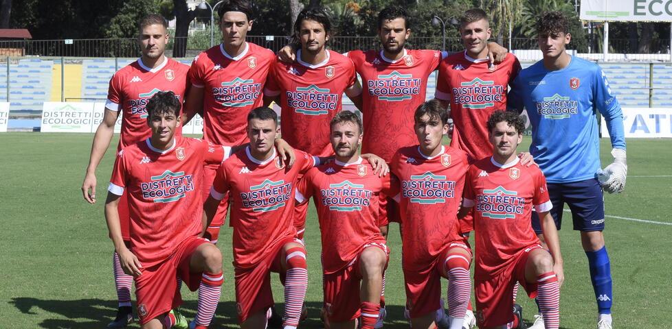 L’undici biancorosso (Foto Agenzia Bf)