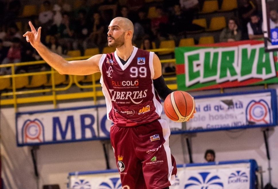 Libertas esulta a fil di sirena: la seconda vittoria arriva sbancando il parquet di Omegna<br>
