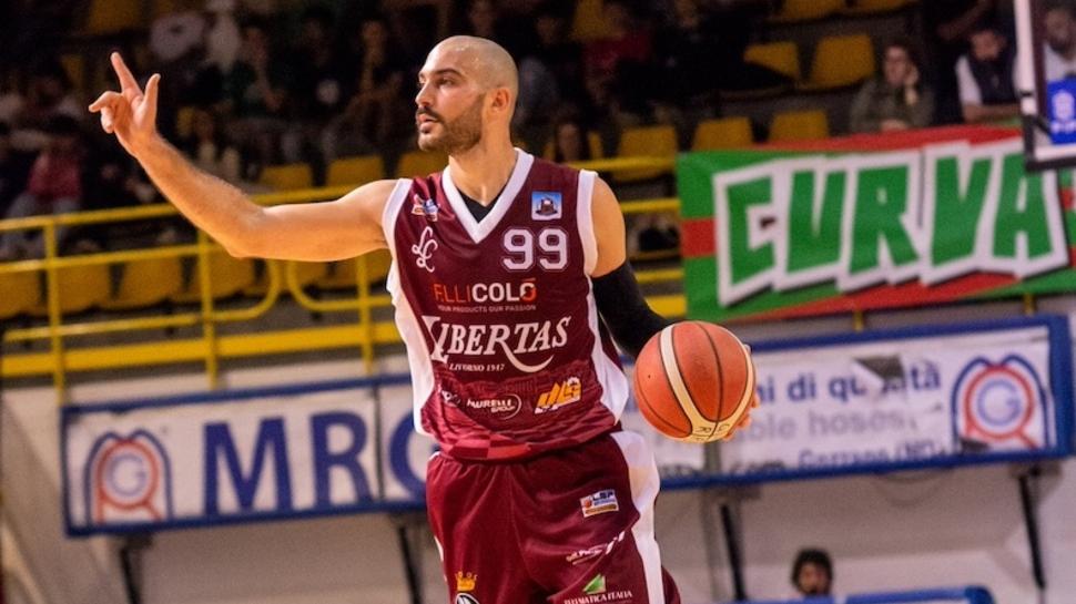 Libertas esulta a fil di sirena: la seconda vittoria arriva sbancando il parquet di Omegna<br>