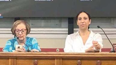 A destra Anna Mahjar Barducci in questi giorni a Messina per un convegno