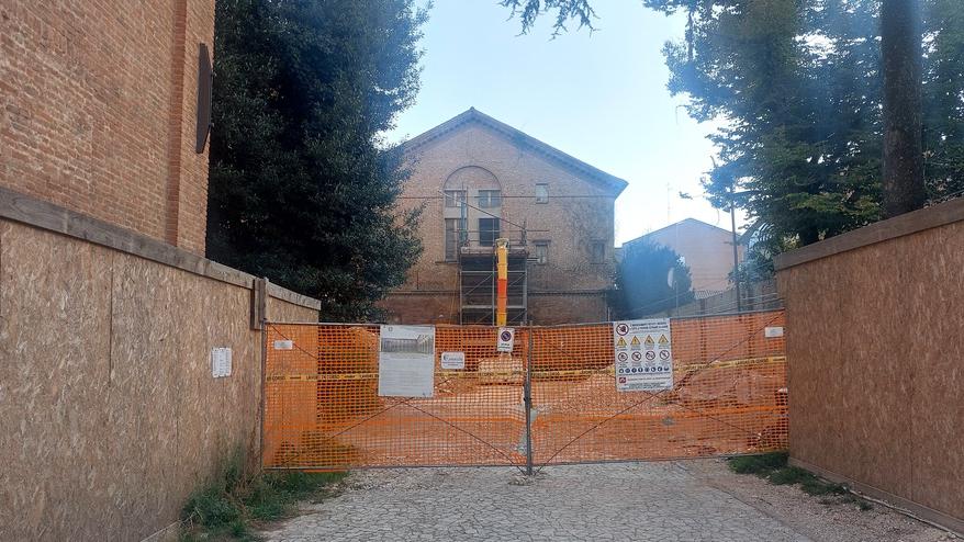 Ferrara, ordigno bellico nel cantiere: ipotesi maxi-evacuazione