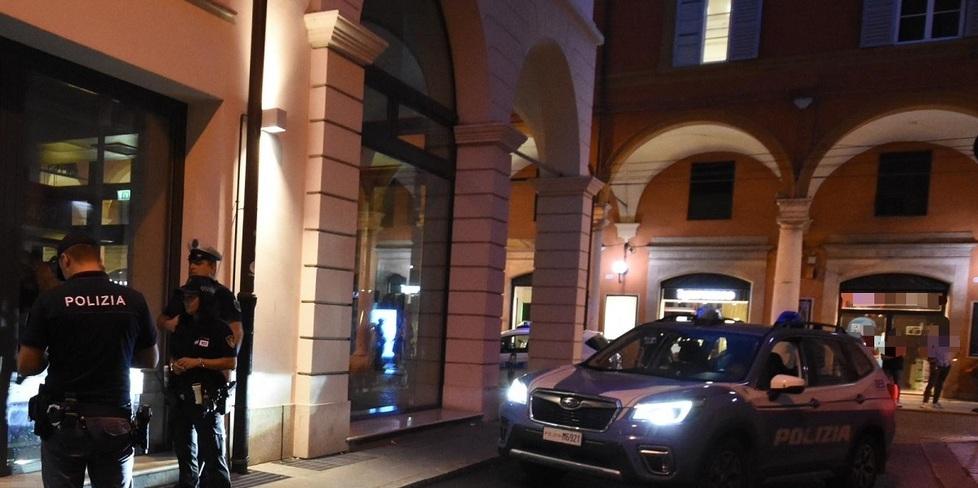 Modena. Altra notte di risse a calci e pugni tra le piazze Mazzini e Matteotti<br>
