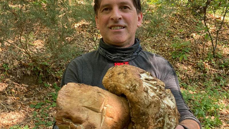 Pontremoli, Fabio trova un super porcino da 2,7 chili