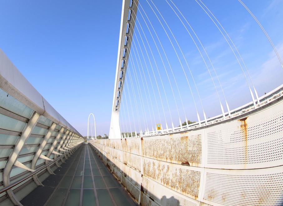 «Sul ponte di Calatrava un manto speciale: durerà di più contro l’acqua e la ruggine»