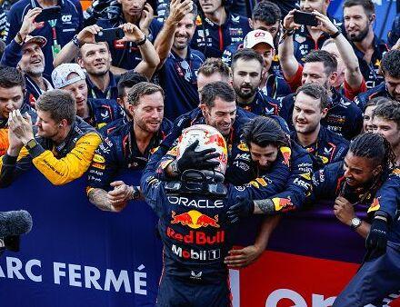 Max Verstappen a caccia dei record di Schumi e Lewis