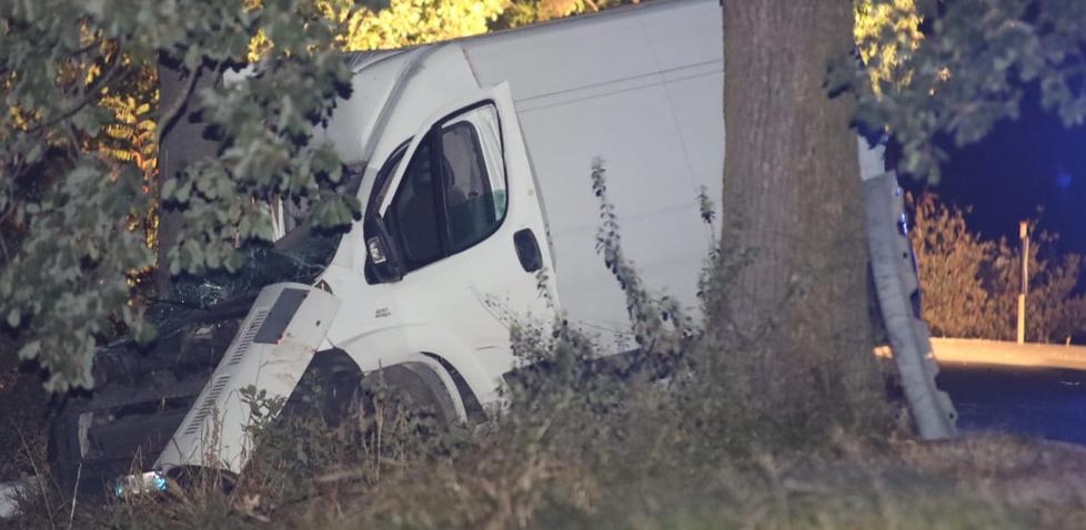 Scontro mortale contro un palo