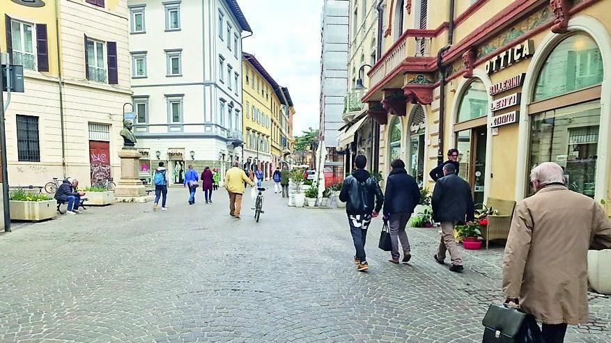 Commercio di vicinato in crisi «Va corretta la rotta sugli affitti»