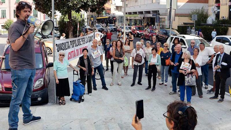 Monoblocco di Carrara, c’è una spaccatura fra i comitati