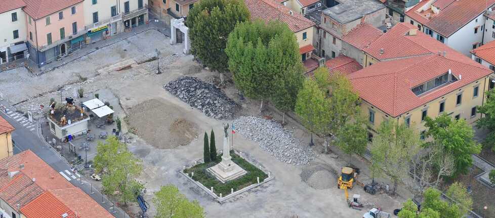 Ponsacco, il Comune: «I resti spuntati durante i lavori sono di porta medievale e mura»