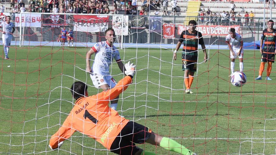 Grifone. I tifosi preparano l’esodo. Conto alla rovescia per il big match<br>