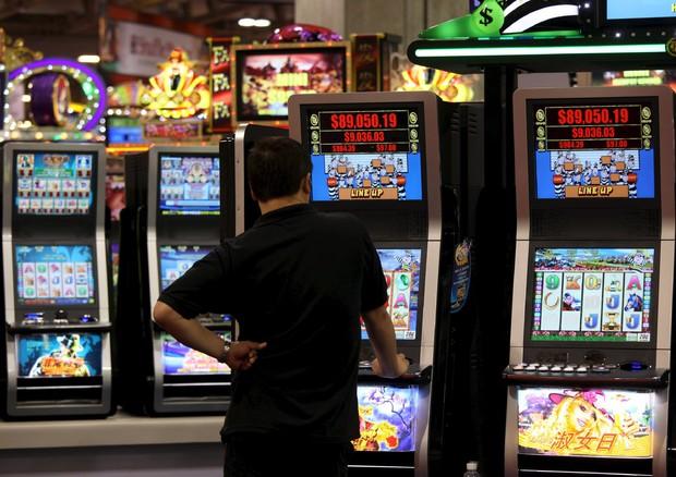Gioco d’azzardo, dati shock: a Vignola spesi 23 milioni online<br>
