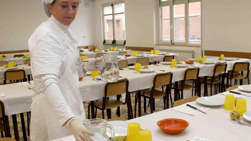 Massarosa, gara conclusa per la mensa della scuola: Cir Food prima ditta in graduatoria