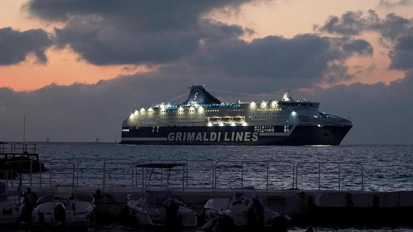 Una nave Grimaldi (foto Franco Silvi)