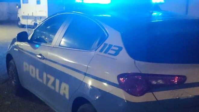 Alla guida di un’auto rubata in via Emilia a soli 17 anni