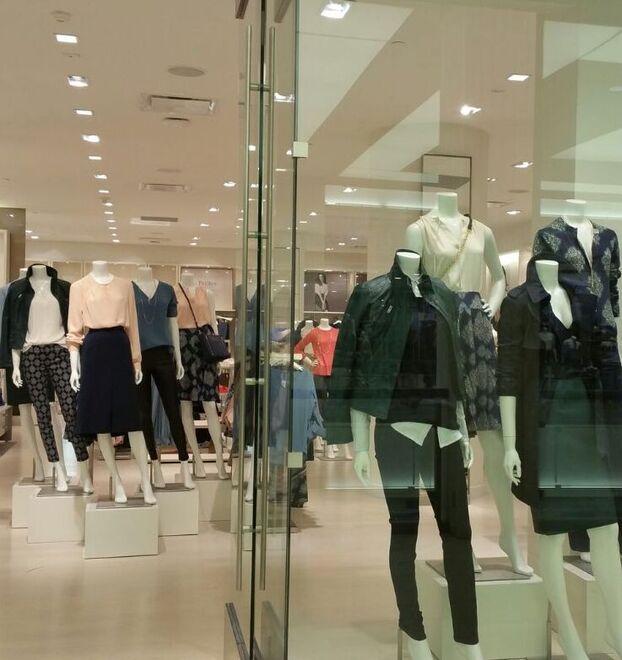 Moda invernale in calo fino al 30%: la lunga estate affossa le vendite 