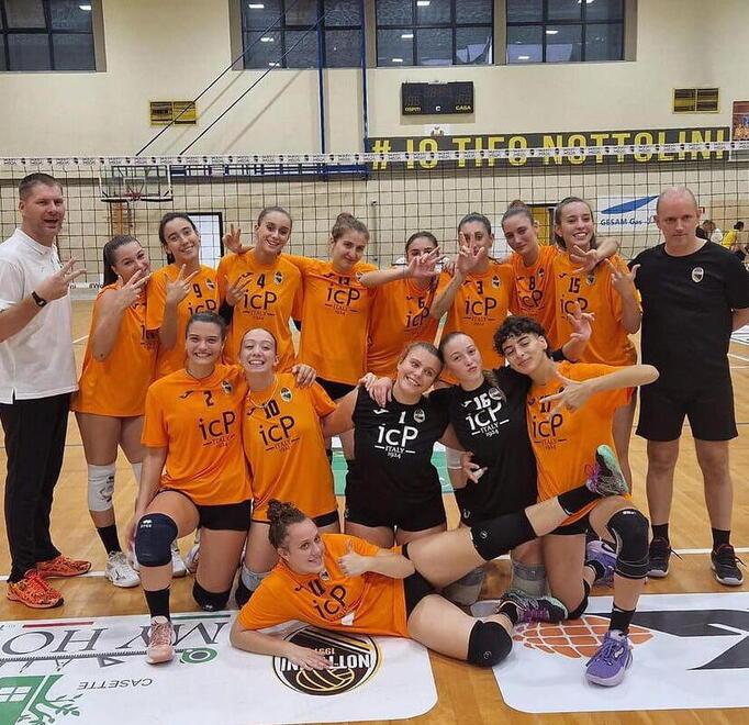 La squadra della Mav Autotrasporti Nottolini Capannori che milita nel campionato di serie D