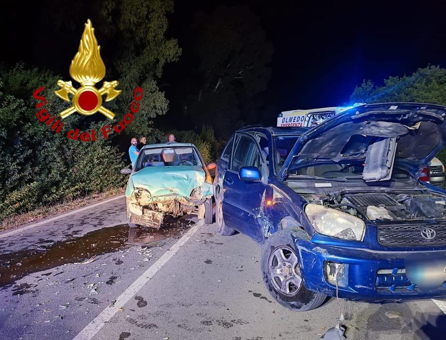Scontro fra auto nei pressi di Alghero: in ospedale i conducenti feriti