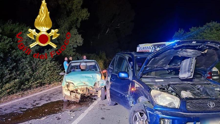 Scontro fra auto nei pressi di Alghero: in ospedale i conducenti feriti