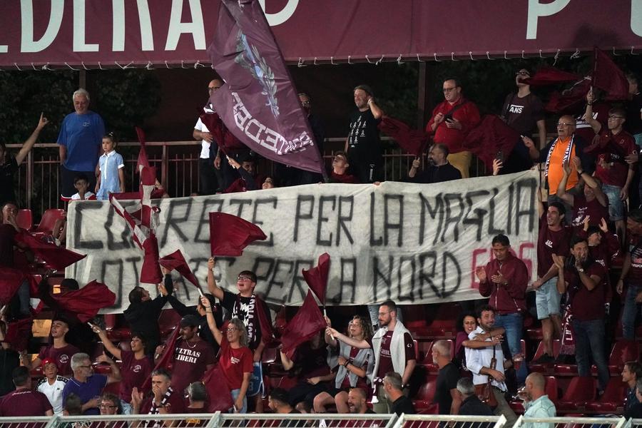 
	Tifosi granata allo stadio Ettore Mannucci (foto Silvi)

