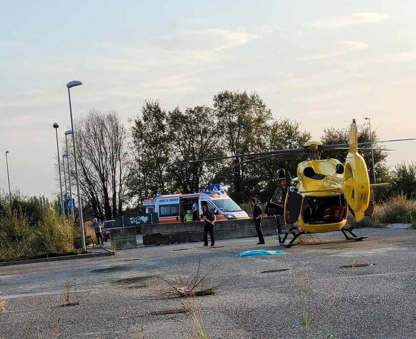 Tresigallo, precipita da cinque metri. Gravissimo un 54enne