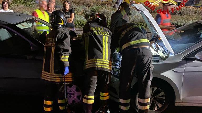 Scontro frontale fra auto a Dorgali: 2 feriti