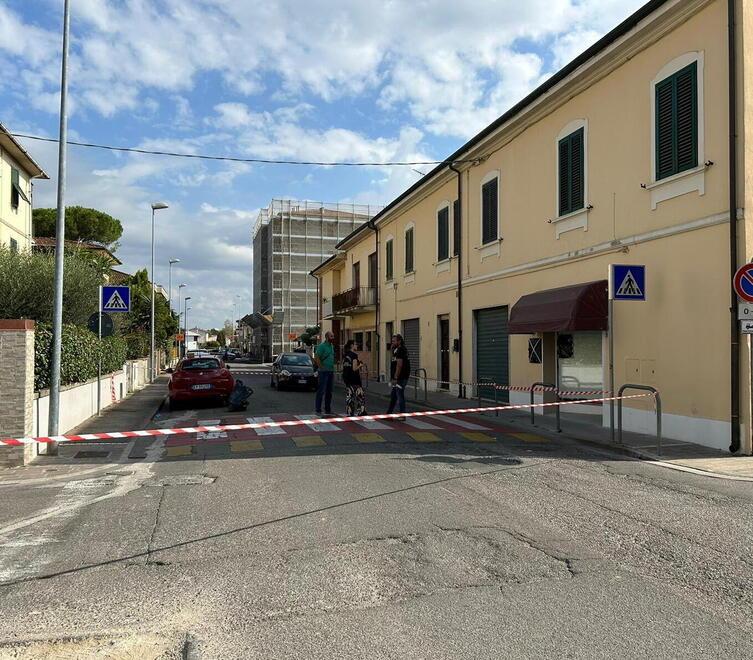Livorno, la casa alle Sorgenti, un passato da manovale: chi è l’uomo arrestato per aver accoltellato la ex a Pontedera