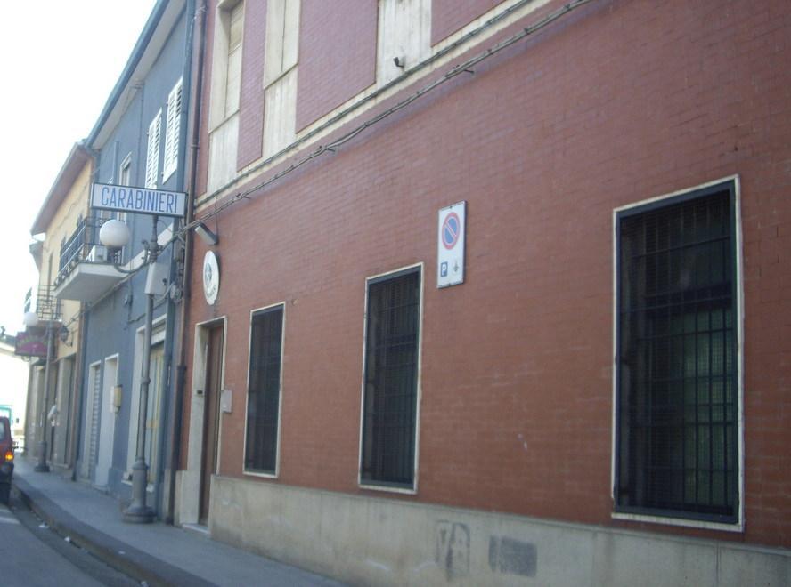 Suonava al citofono e poi entrava per rubare, arrestato 
