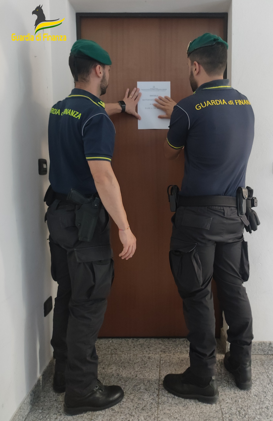 Sequestrati immobili, lingotti d’oro e orologi a un vignolese per 1.5 milioni di euro