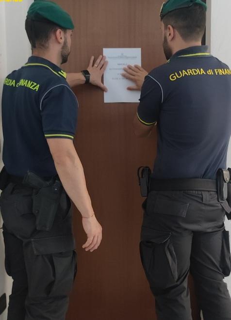 Vignola. Lo Stato si prende lingotti e gioielli: era il “tesoro” dell’evasore fiscale<br type="_moz" />
