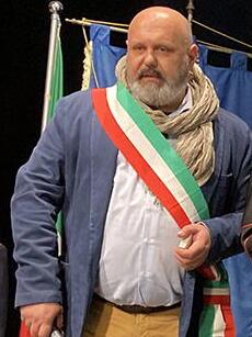 Il sindaco di Cecina Samuele Lippi
